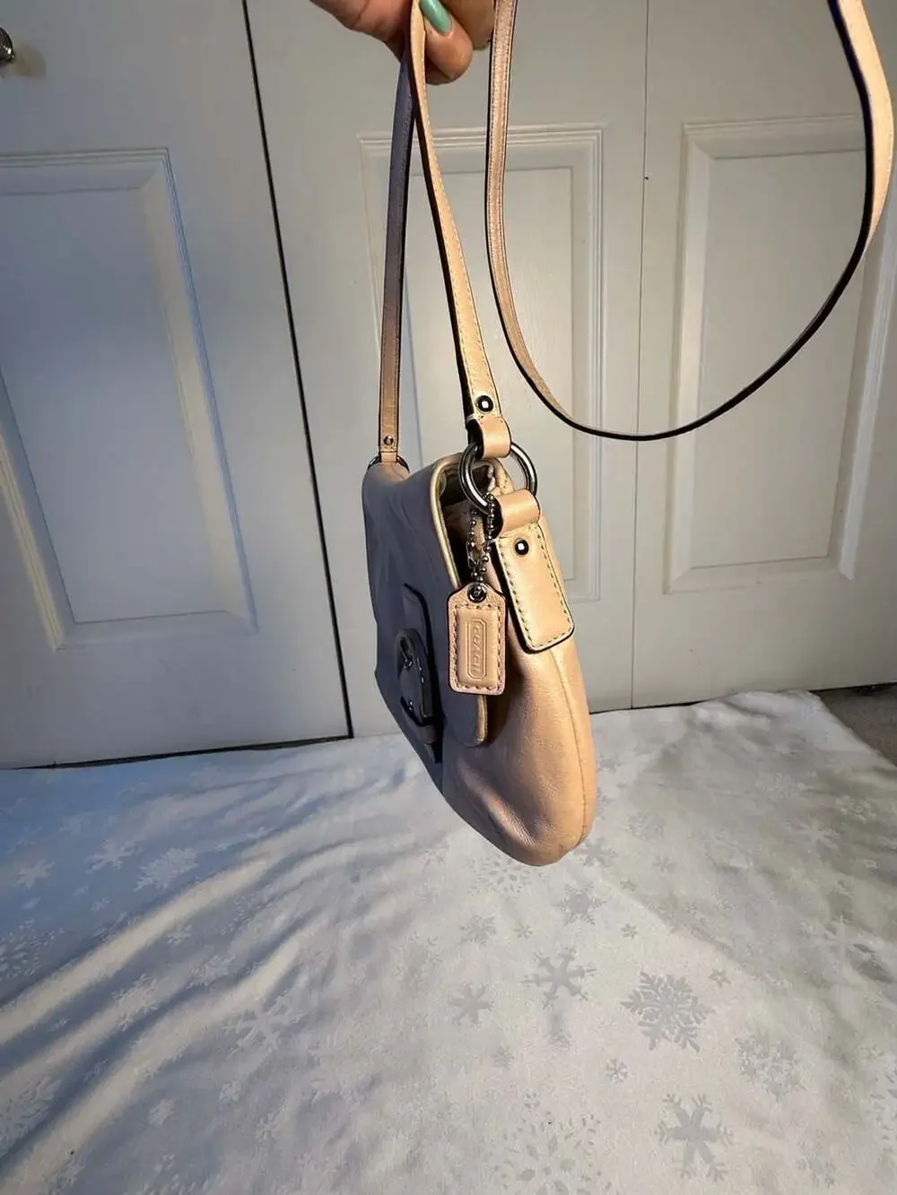 Vintage Y2K Coach Soho Pink Leather Flap Buckle Crossbody Shoulder Bag Purse